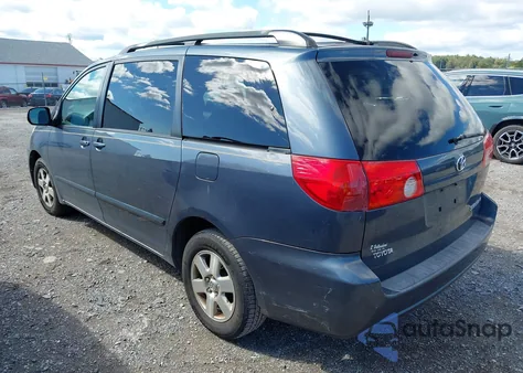 2007 Toyota Sienna Le z USA, uszkodzony, nr VIN 5TDZK23C47S013585